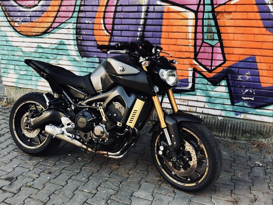 Yamaha mt 09 (2015)