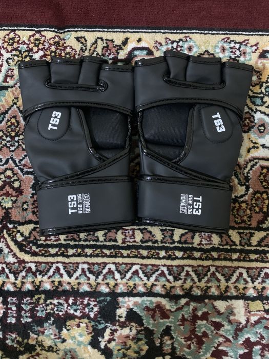 Продается перчатки ММА