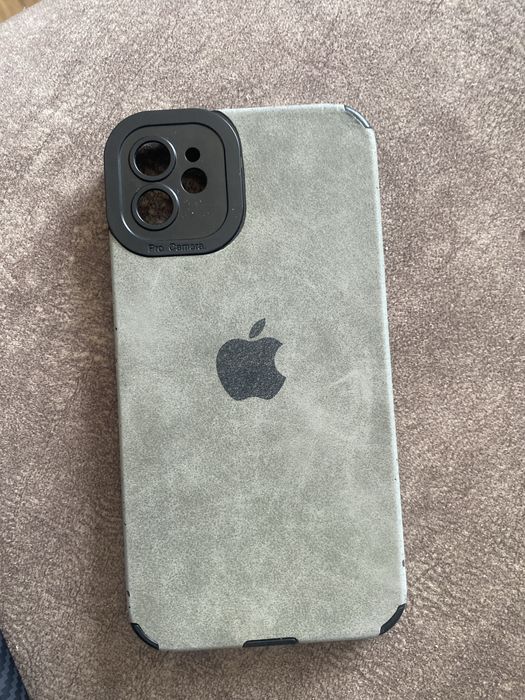 Чехлы на айфон 11