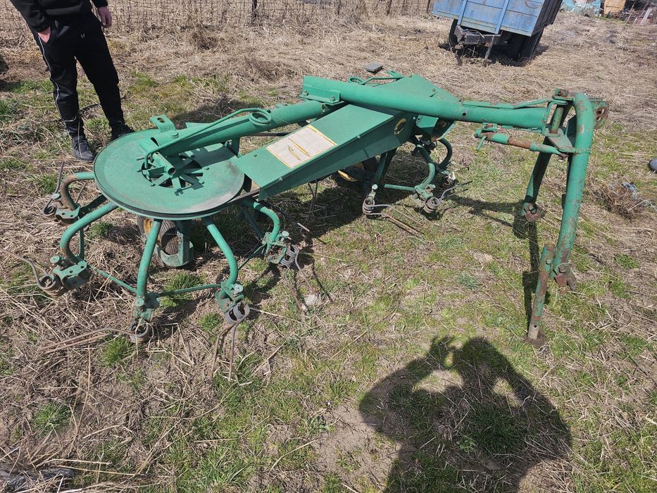 Remorca basculabila foriestera