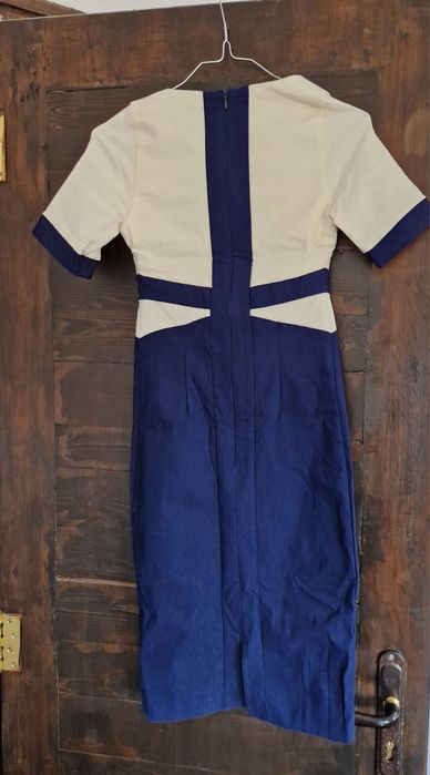 Нова стилна рокля по тялото