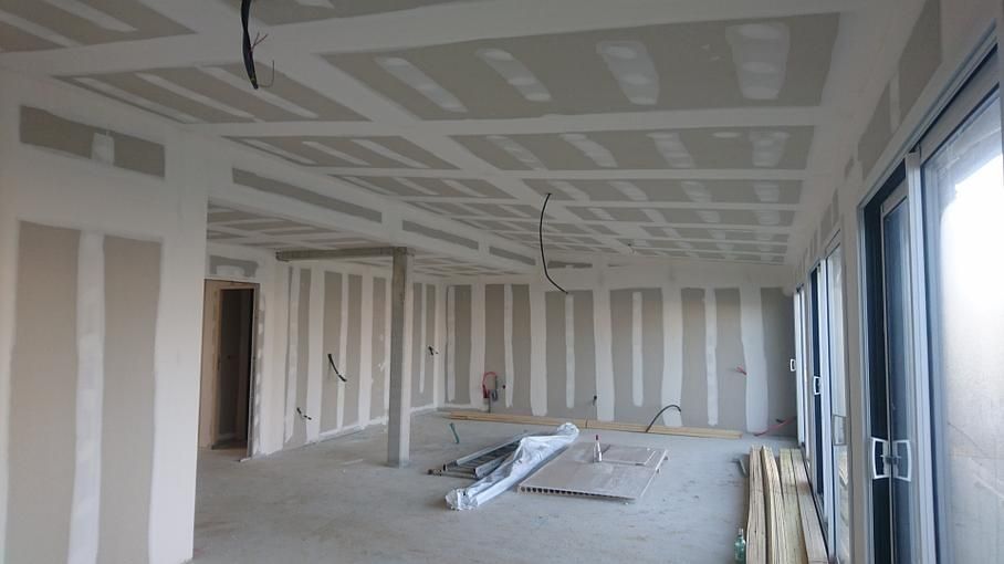 Renovări interioare exterioare mă deplasez pe tot județul