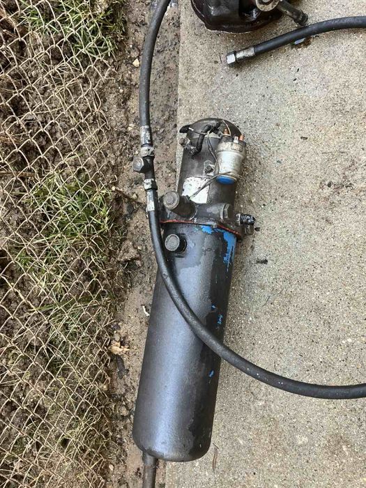 Хидравлична станция (помпа) и крик за самосвал