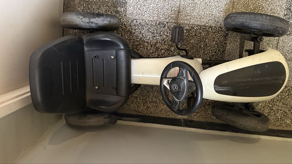 Детска кола с педали - Мерцедес