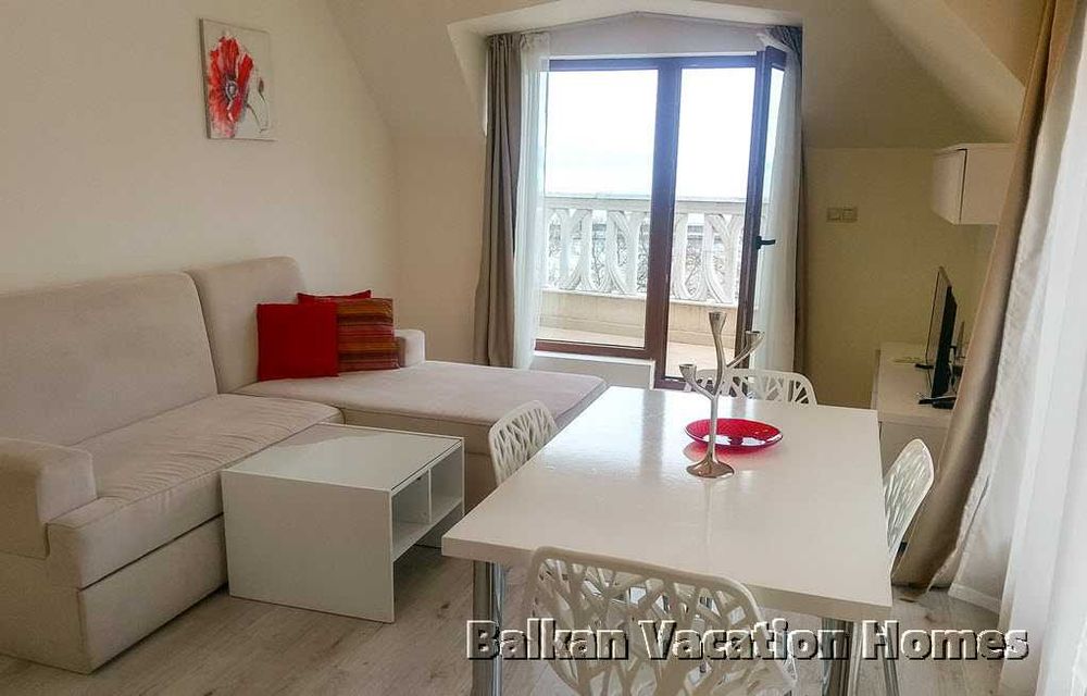 Продава се Двустаен апартамент в с. Аспарухово, Област Варна - 79 кв.м за 1020 €/кв.м - Снимка #2