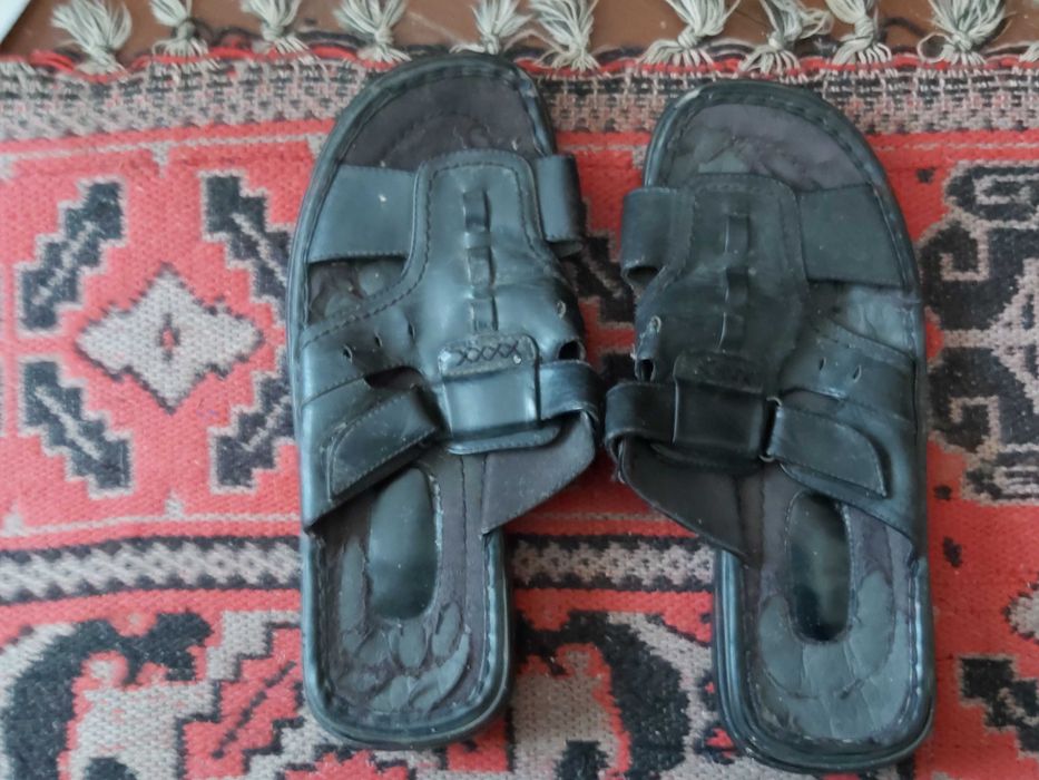 продавам ПОИЗНОСЕНИ летни чехли, номер 43