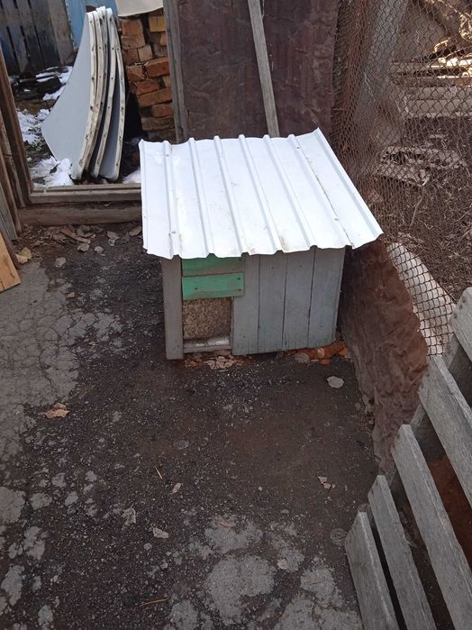 Продам будку собачью