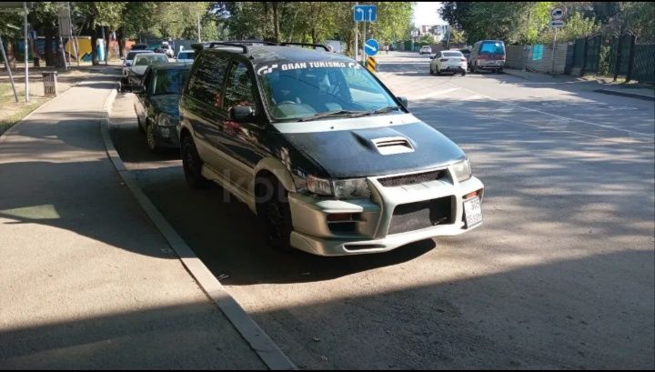 Продам mitsubishi RVR