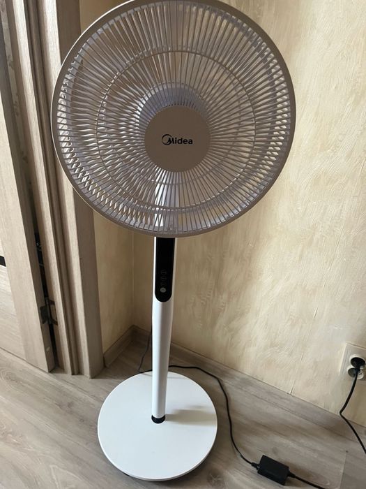 Вентилятор Midea