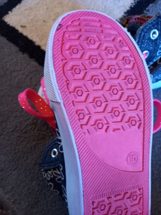 Очень удобные модные красивые кедики лёгкие