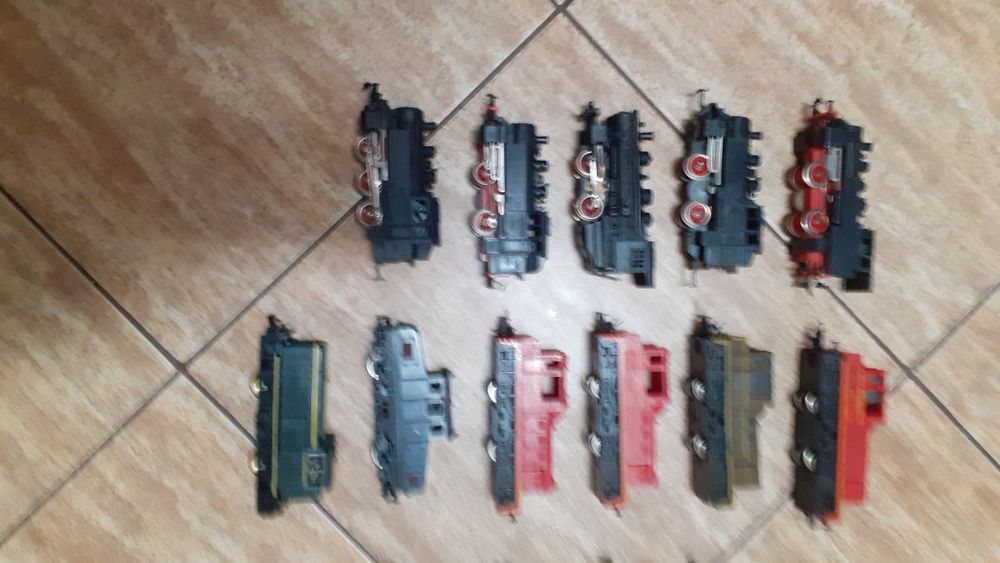 Locomotive trenulet electric scara HO