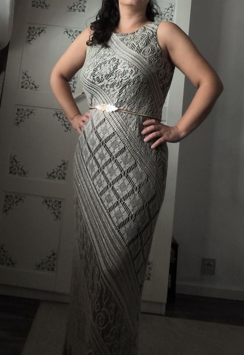 Rochie broderie , mărimea M-L