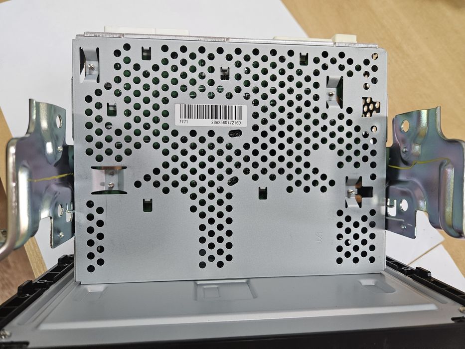 Продам магнитолу Тойота Хайлюкс