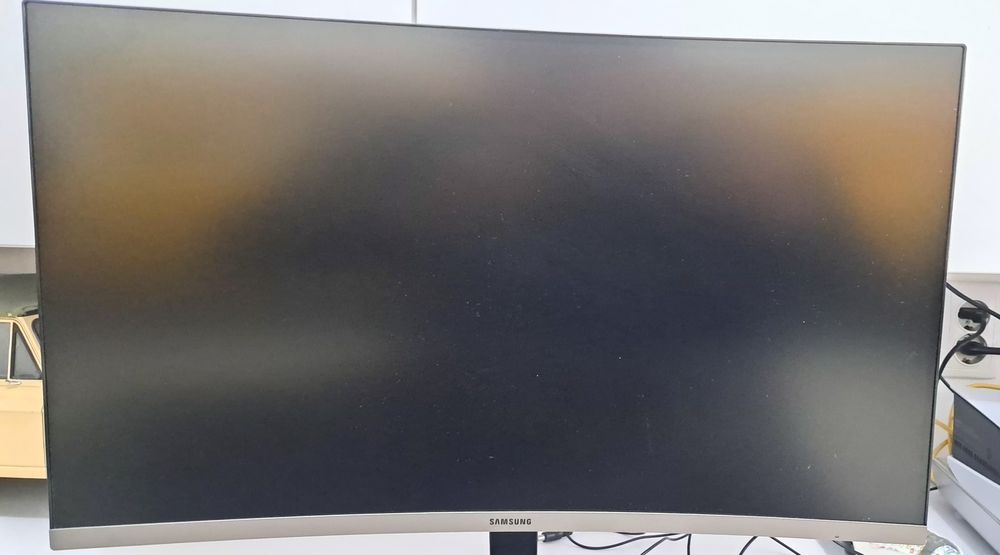 Monitor Samsung curbat model C27R500FHU