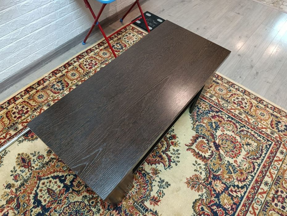 Продам журнальный столик