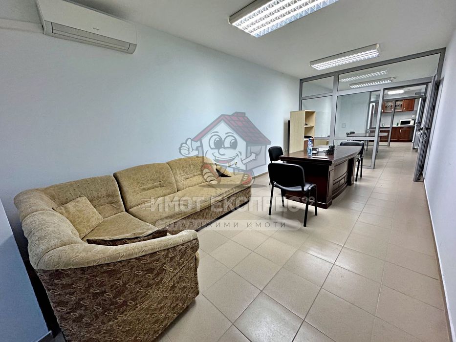 Офис, с кухненски бокс, ново строителство, в Супер Център, с асансьор