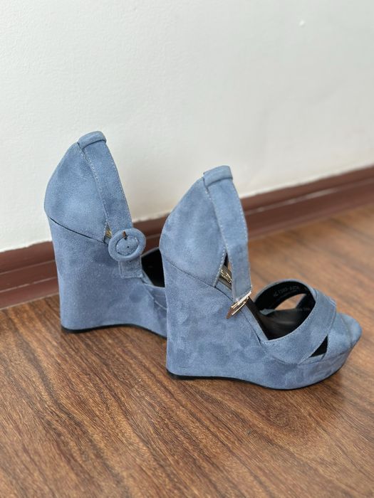 Серо голубой Туфли от Prada