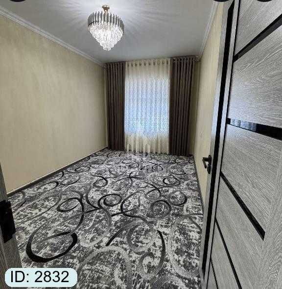 SHarq bozorcha tarafda 3 xona  tayyor kvartira sotiladi №2832