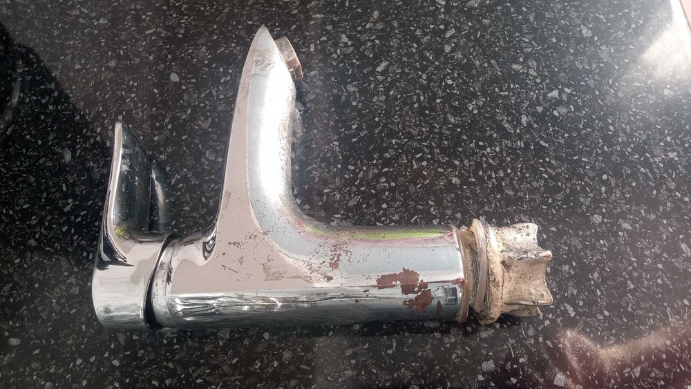 Смеситель для раковины