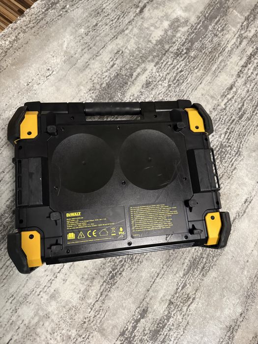 Boxa Dewalt santier