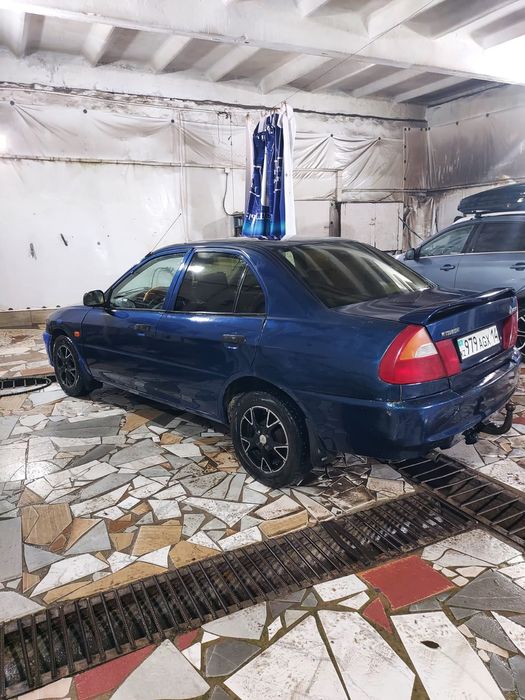 Митсубиси ланцер