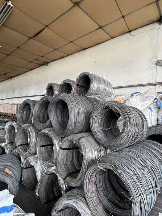 Пирони/телове/мрежи/ограда/арматурна заготока/двор/градина/дом