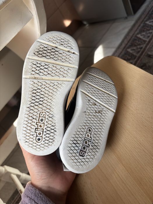 Adidasi Adidas corespunde nr 26