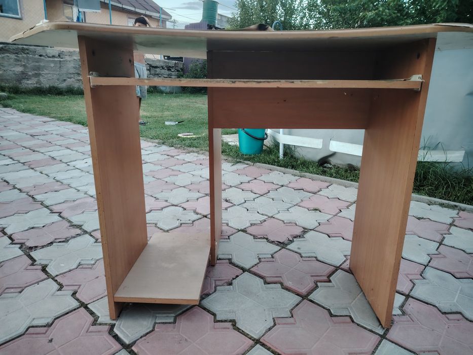 Компютер. Столик