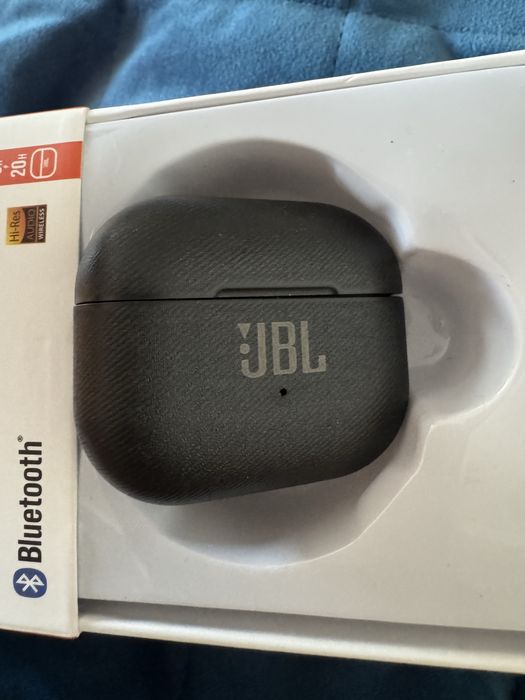 Наушники в форме клипс   JBL