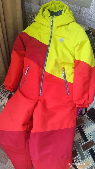 Комбенизон зимний 146 размер.