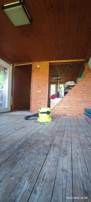 Teren intravilan 1180 mp + cabana de lemn Dealul Vatman  de vanzare