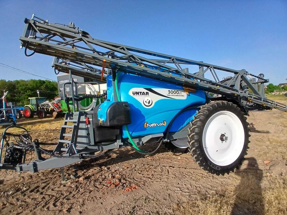 Masina de erbicidat/MET/Erbicidator 3000litri si lancii 24m Annovi