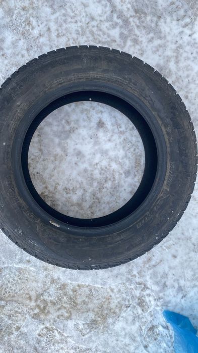 Продам 3 шины липучка