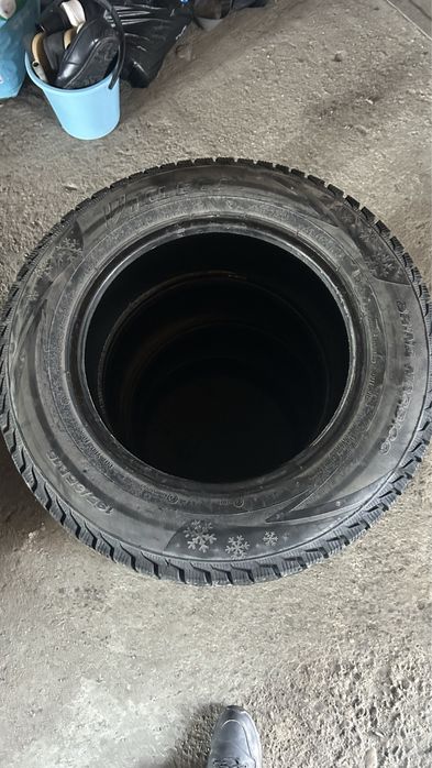 Продам 4 шины viatti (зимние)