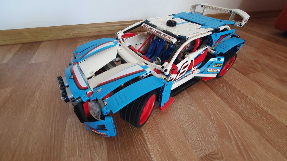 42077 LEGO Technic Rally Car