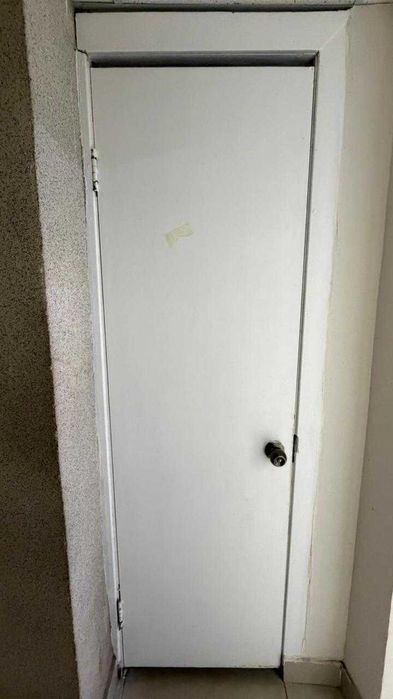 Продам двери межкомнатные Б/У