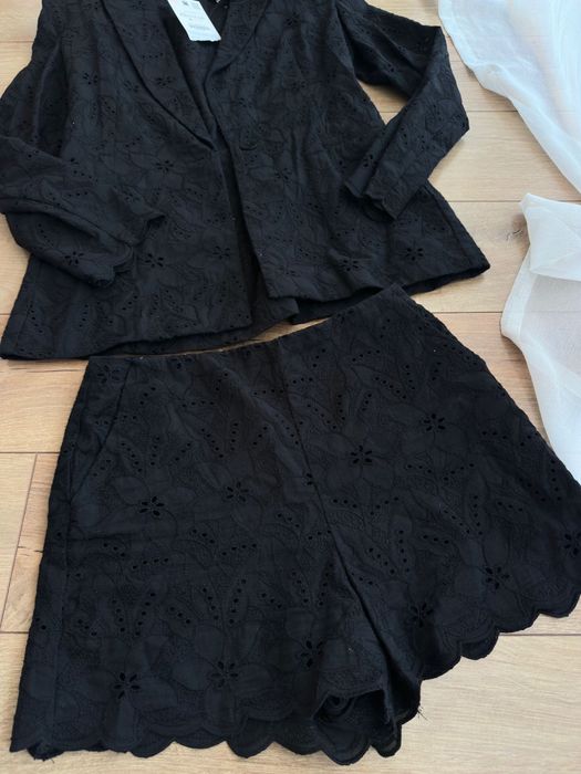 Costum Zara viral cu broderie, perforat Sacou + bermude/pantaloni scurti)