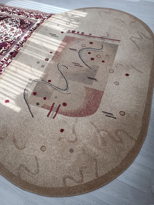 Продаётся овальный ковёр