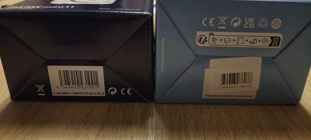 Фотоапарат за моментни снимки Fujifilm Instax Mini 11  и Mini 12