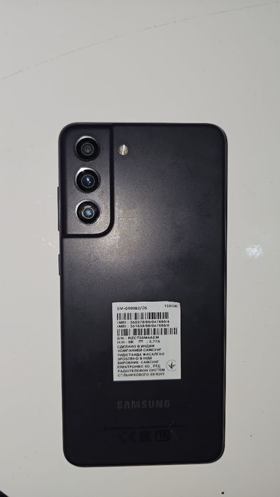 Продам Samsung s21 телефон
