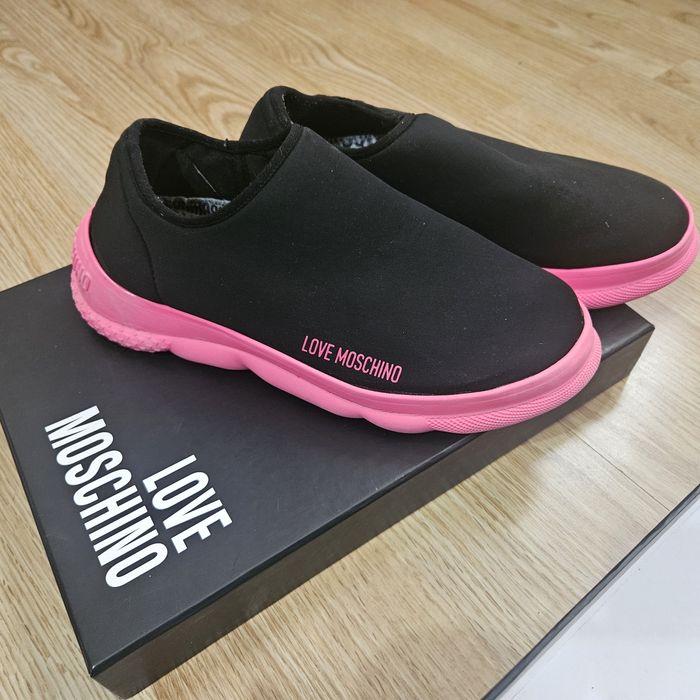 Оригинални обувки Love Moschino