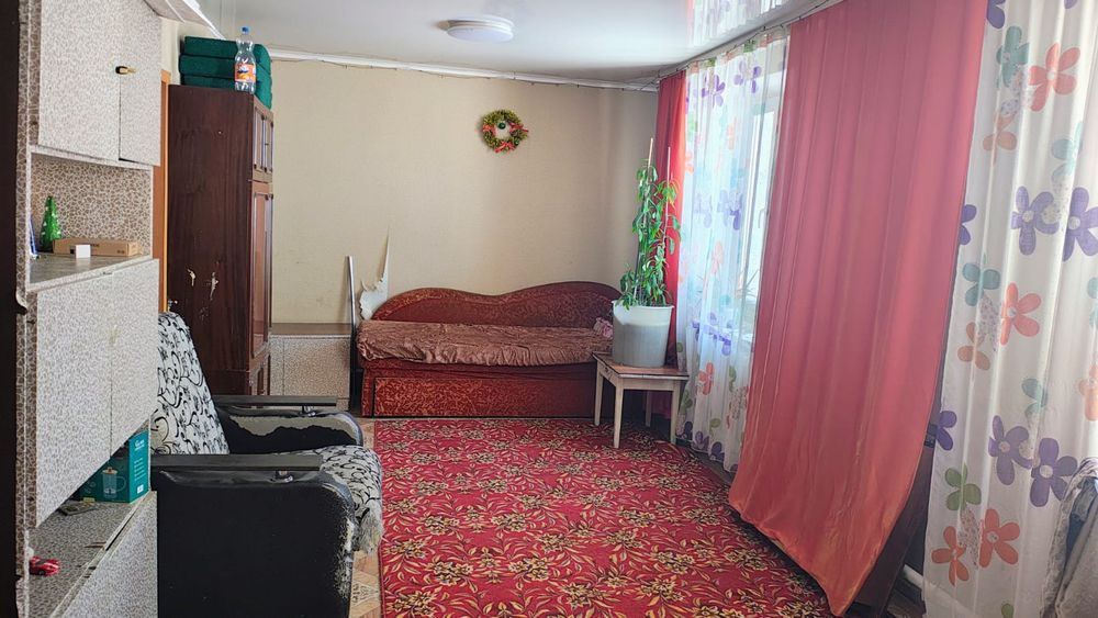 Продается дом на два хозяина.