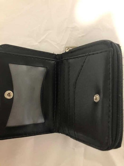 Дамско портмоне с монетник