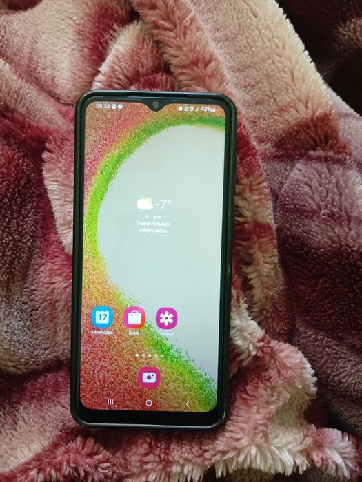 Продам смартфон Самсунг А04