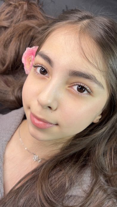 Мастер наращивания ресниц