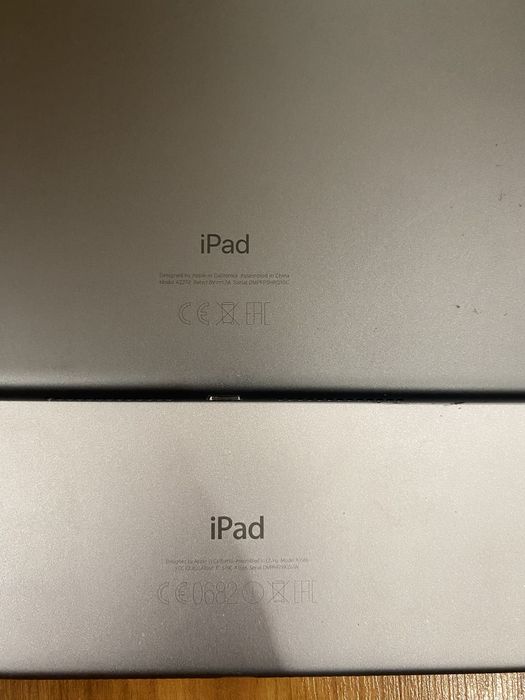 Lot 10 Ipad gen 7, gen 8 , gen 9 ,air 2 (doar pentru piese)