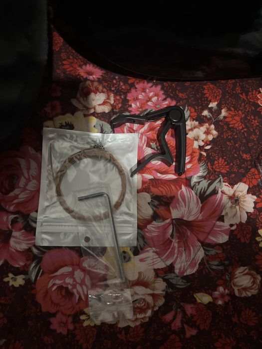 Гитара новый цену договоримся