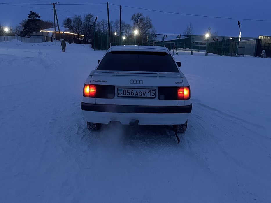 Продам Audi 80 1.8 моно , 1990 год