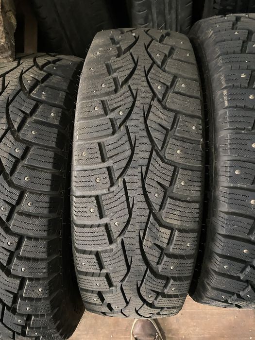 Продам резину Centara