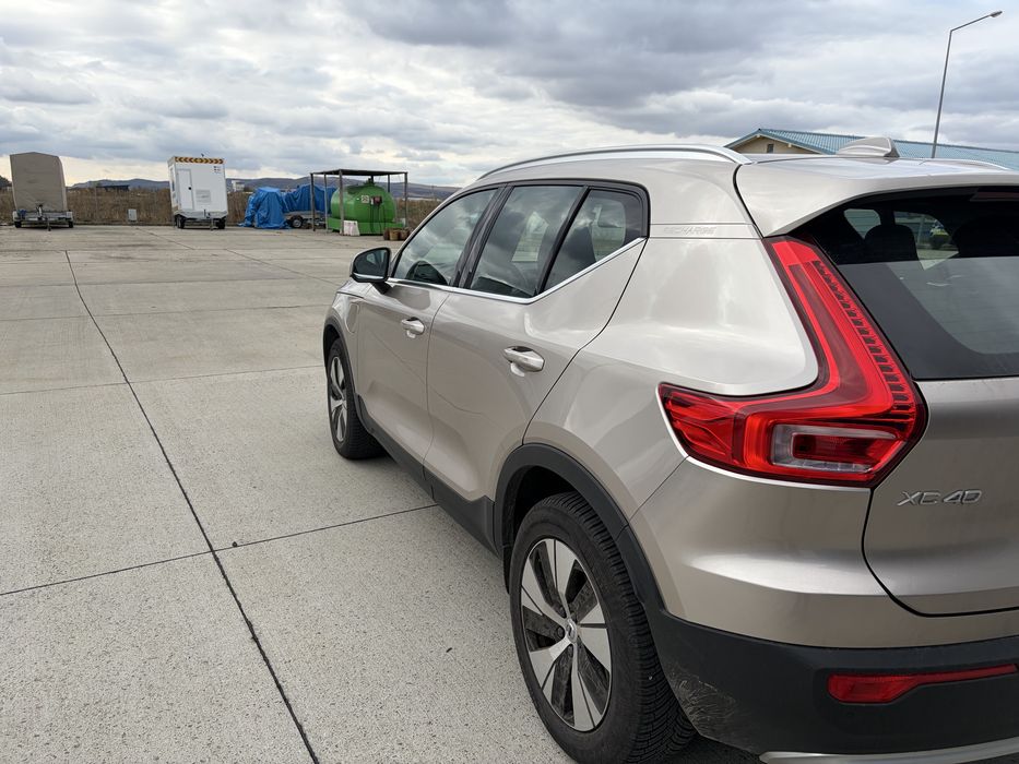 VOLVO XC40 2023 — imagine 2